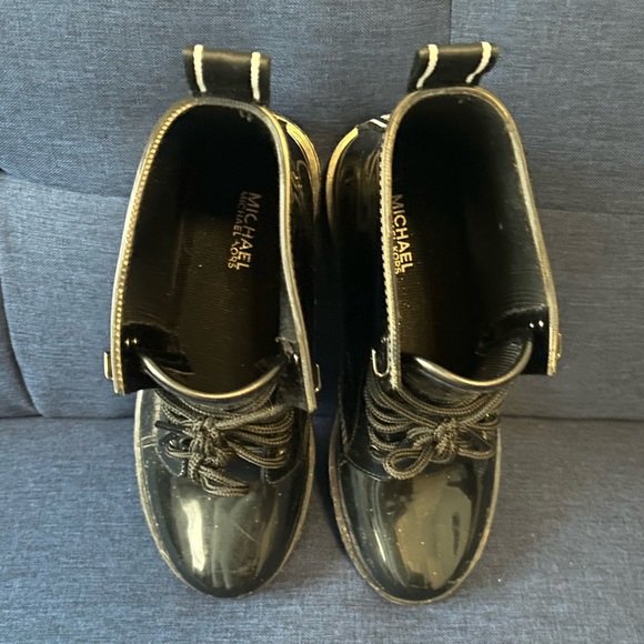 Michael Michael Kors Tavie Rain Bootie Black 10 - Picture 4 of 4